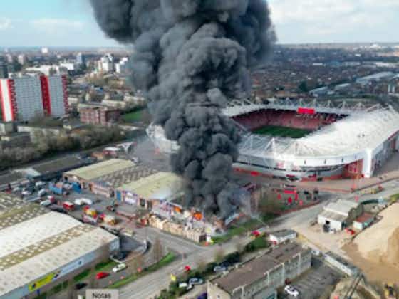 Imagen del artículo:Posponen juego entre Southampton y Preston North por incendio frente al estadio