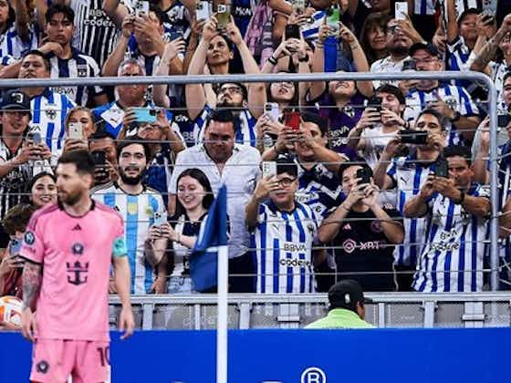 Imagen del artículo:Afición de Rayados se burla de Messi cantando 'Cristiano Ronaldo'