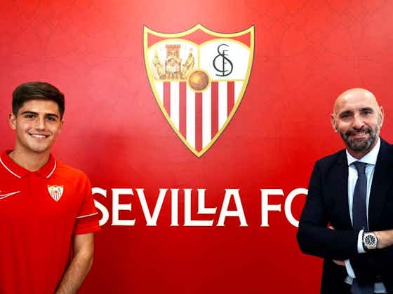 Imagen del artículo:El Sevilla firma las renovaciones de los canteranos «Capi» e Iker Villar