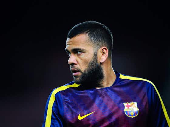 Imagem do artigo:Sem clube, Daniel Alves se coloca à disposição do Barcelona: ‘Só me chamar’