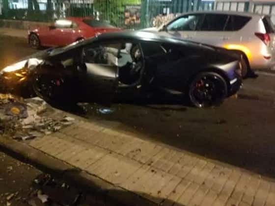 Imagem do artigo:Que preju! Jogador empresta Lamborghini  a amigo e carro bate em árvore
