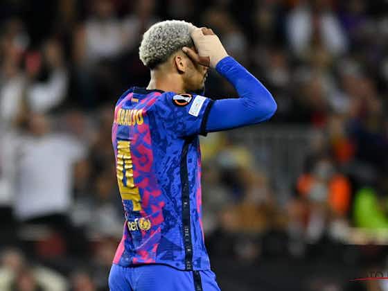 Image de l'article :Un Barça déchiré : Araujo, fusillé par un équipier, se défend sèchement