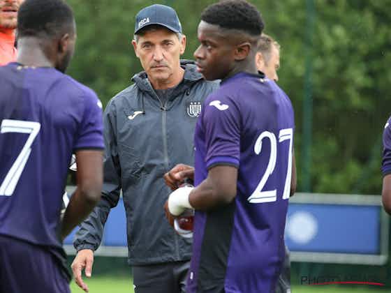 Image de l'article :Une absence à l'entraînement d'Anderlecht, mais bien avec Gomez et Amuzu