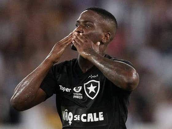 Imagem do artigo:Mudanças! Botafogo pode trazer reforço e liberar lateral