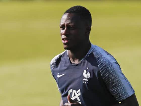 Image de l'article :Équipe de France : Benjamin Mendy bientôt déchu de sa légion d'honneur ?