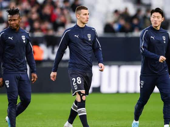Image de l'article :Bordeaux : les Girondins officialisent le départ d'un attaquant !