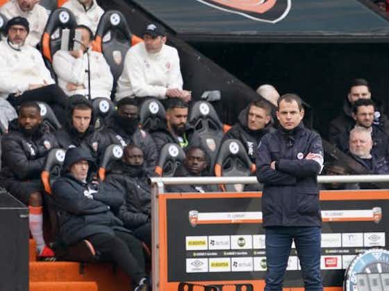 Image de l'article :Régis Le Bris (Lorient) après la défaite contre le PSG : "On a manqué un peu de caractère"