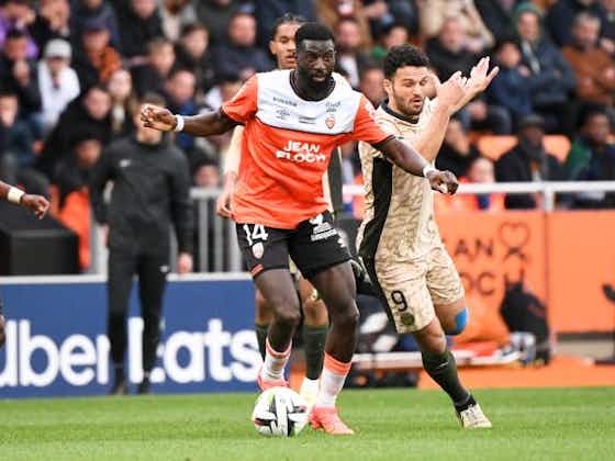 Image de l'article :Lorient : "On savait que ça allait être un match super difficile", reconnaît Tiémoué Bakayoko après la défaite contre le PSG 