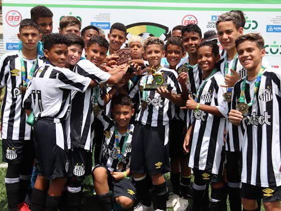 Imagem do artigo:Santos FC conquista terceiro lugar na Rede Ball Cup Sub-12