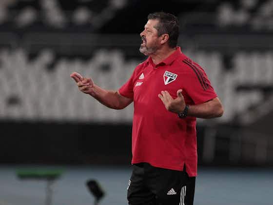 Imagem do artigo:Sem laterais-esquerdos, Vizolli terá que usar a base do São Paulo contra Flamengo