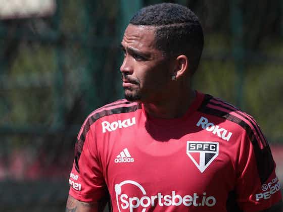 Imagem do artigo:São Paulo tem jogadores importantes pendurados para o jogo contra o Atlético-GO