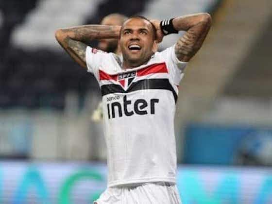 Imagem do artigo:Fluminense apresenta projeto para contratar Daniel Alves