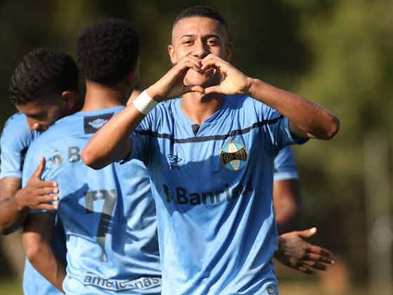 Imagem do artigo:Após 13 anos de Grêmio, lateral ganha primeira chance