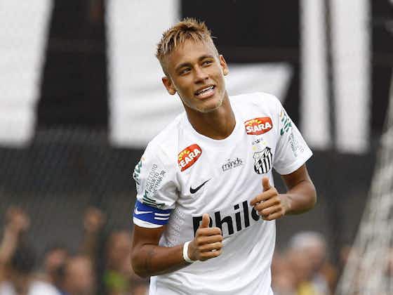 Imagem do artigo:De férias, Neymar visita seu instituto em Praia Grande e anima torcedores do Santos