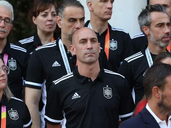 Imagem do artigo:Fifa bane Luis Rubiales do futebol por três anos após polêmica na Copa do Mundo Feminina