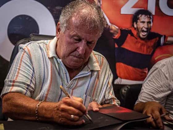 Imagem do artigo:Galinho estará em shopping capixaba autografando “A história de todos os gols de Zico”