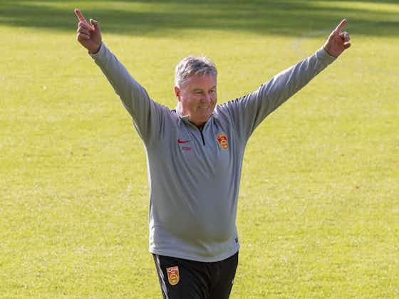 Artikelbild:Trainerlegende Guus Hiddink beendet Karriere