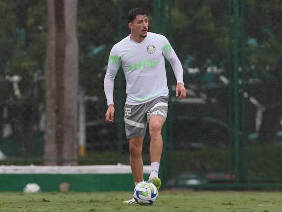 Imagem do artigo:Piquerez treina no Palmeiras após deixar campo com dores; Entenda situação do lateral