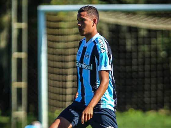 Imagem do artigo:Zagueiro da base que teve chance com Roger Machado aguarda estreia no Grêmio