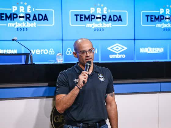Imagem do artigo:Paulo Caleffi cobra dedicação do elenco do Grêmio em 2023