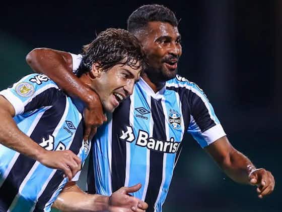 Imagem do artigo:Após a saída de Thiago Santos, quais são os volantes do elenco do Grêmio?