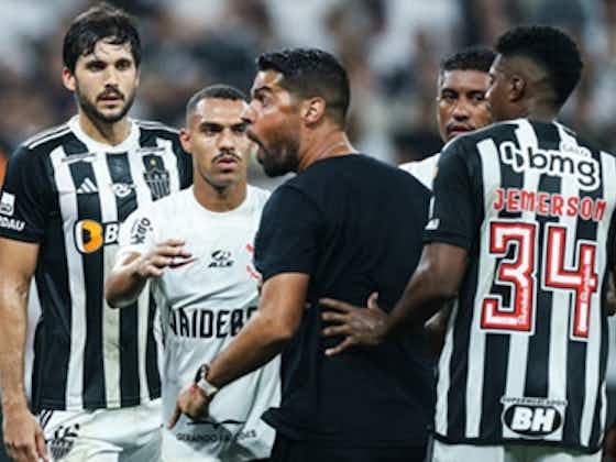 Article image:BRAZIL: “Why can’t they have dialogue?” – António Oliveira sees red as Portuguese coaches make mixed start in Brasileirão