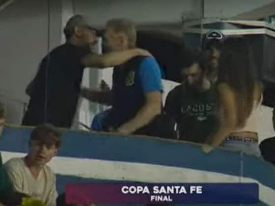Imagen del artículo:Con sus dos amores: el «Kily» González, fue a ver a Unión campeón de la Copa Santa Fe, en el 2 a 0 a Central