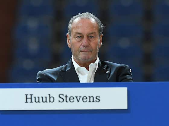Artikelbild:Schalke-Legende Huub Stevens fordert Rückkehr von Clemens Tönnies