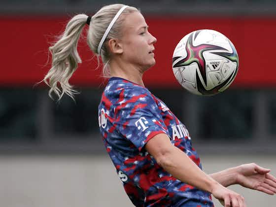 Article image:FOOTBALL ANALYSIS: Mia Eriksson asks Sweden’s Hannah Glas how she relates to it & uses it to improve