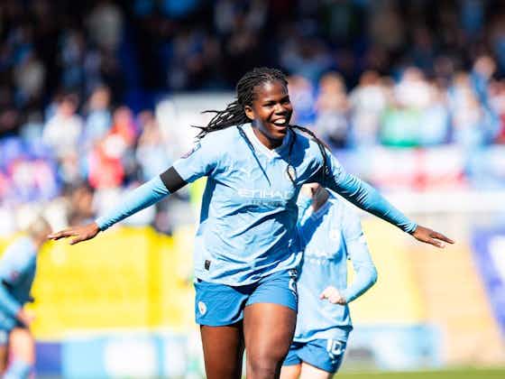Article image:Manchester City Women win 4-1 to put pressure on Chelsea