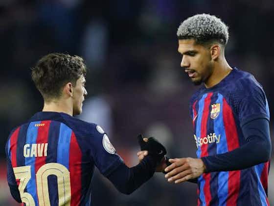 Image de l'article :FC Barcelone - Mercato : Alemany fait le point sur les prolongations d'Araujo et Gavi