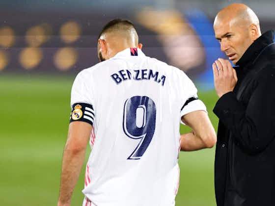 Image de l'article :PSG, Real Madrid : entre Messi et Benzema, Zidane a fait son choix pour le Ballon d'Or 