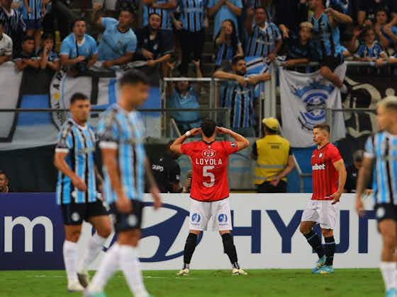 Imagem do artigo:Grêmio perde para o Huachipato em casa e amarga lanterna no seu grupo pela Libertadores