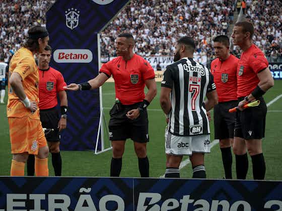 Imagem do artigo:Criticado por Corinthians e Atlético-MG, árbitro de jogo do Brasileirão é afastado pela CBF