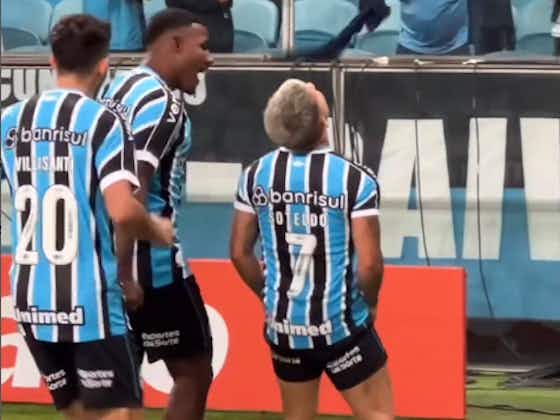 Imagem do artigo:Com gol de Soteldo, Grêmio bate Athletico-PR e vence a primeira no Brasileirão
