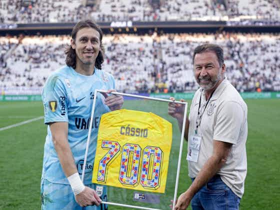 Imagem do artigo:Ídolo do Corinthians, Cássio leiloa camisa comemorativa para ajudar crianças autistas