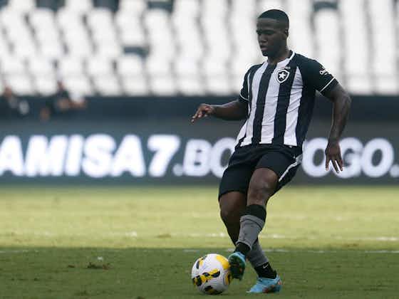 Imagem do artigo:Fora dos planos, lateral Jonathan Silva não deve renovar com o Botafogo
