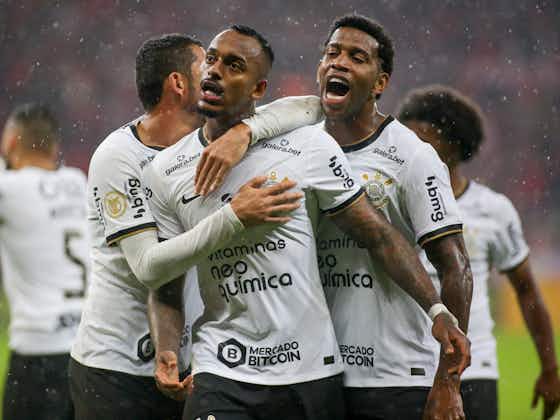 Imagem do artigo:O Corinthians está certo em alternar seu esquema na parte defensiva? Vote!