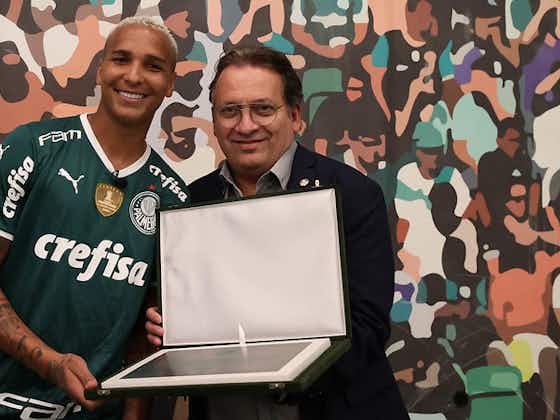 Imagem do artigo:Liberado pelo Palmeiras, Deyverson ganha homenagem e se emociona: “É um até logo”