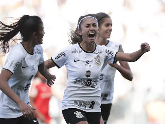 Imagem do artigo:Com recorde de público, Corinthians vira sobre Inter e conquista o Brasileiro Feminino pela 4ª vez