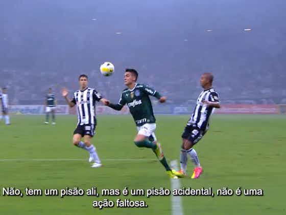 Imagem do artigo:VAR vê “pisão acidental” em Atuesta ao não marcar pênalti para Palmeiras contra o Atlético-MG