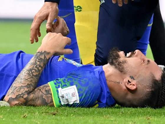 Imagem do artigo:Com ruptura parcial no joelho, Alex Telles inicia tratamento com a Seleção no Catar