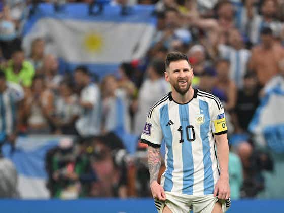 Imagem do artigo:Messi chama atacante holandês de bobo e adversário responde: “Não foi respeitoso”
