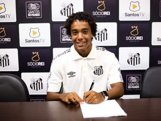 Imagem do artigo:Santos assina primeiro contrato profissional com meio-campista de 17 anos