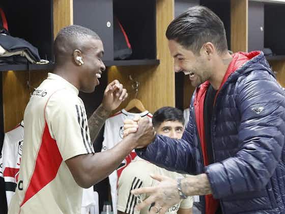 Imagem do artigo:Elenco do São Paulo “abraça” Alexandre Pato em seu retorno ao clube