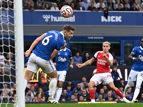 Imagem do artigo:Martinelli sai machucado, mas Arsenal vence Everton fora de casa e entra no G4 da Premier League