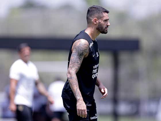 Imagem do artigo:Renato Augusto mostra incômodo com “novela” e deixa grupos de jogadores do Corinthians