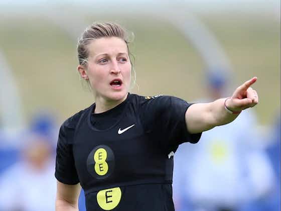 Article image:England striker Ellen White to turn off social media for Euro 2022 for new campaign