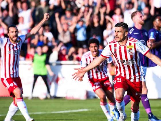 Image de l'article :Ajaccio - Toulouse : la joie des Corses après leur montée en Ligue 1 !