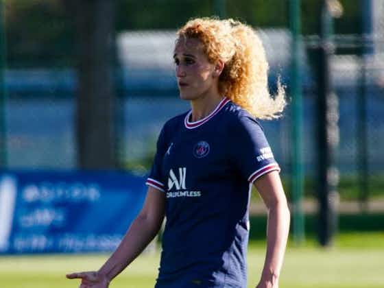 Image de l'article :Affaire Hamraoui : une joueuse du PSG et de l'équipe de France lui apporte un soutien public 